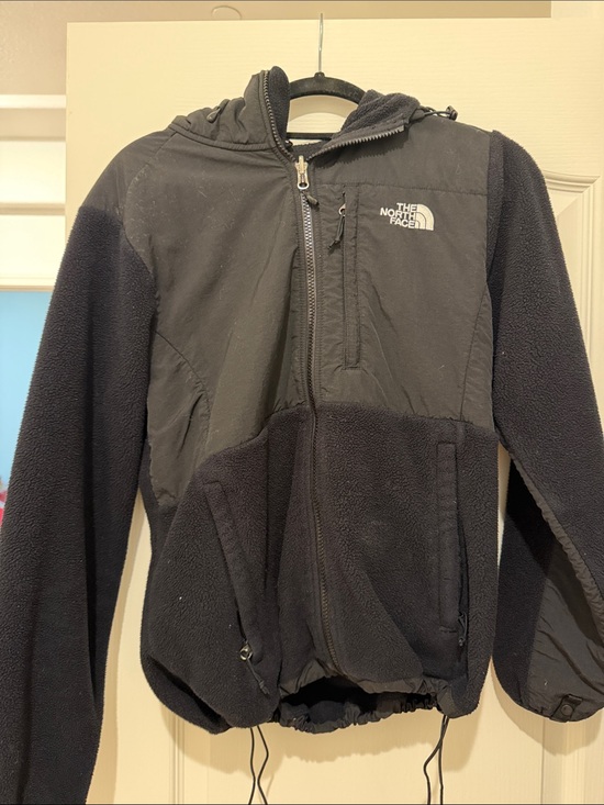 The North Face Jackets & Blazers - The North Face Black womens Fleece Hoodie Jacket with Zippered Pockets